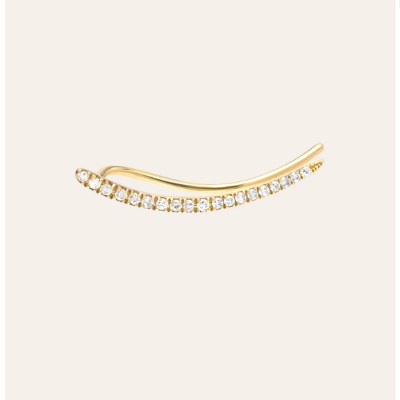 14k gold Diamond right ear climber/crawler earring - Picture 3 of 4